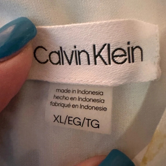 Calvin Klein | Flowy Floral Sleeveless Blouse Top - Picture 8 of 12